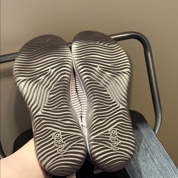 Ryka Women's Pink Ribbed Slip-On Shoes - Picture 11 of 13